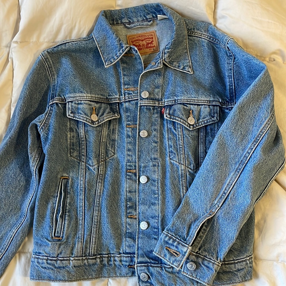 Levi’s Denim Jacket - Size Medium